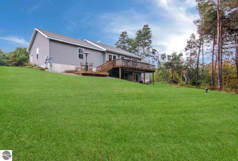 9727 Cushman Ct, Williamsburg, MI 49690 photo 23