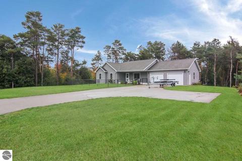 9727 Cushman Ct, Williamsburg, MI 49690 photo 21