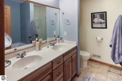 9727 Cushman Ct, Williamsburg, MI 49690 photo 9
