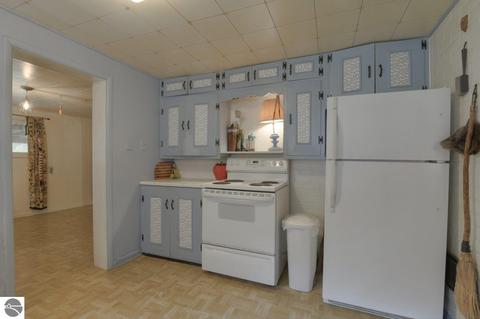 9215 E Lincoln Rd, Cedar, MI 49621 photo 23