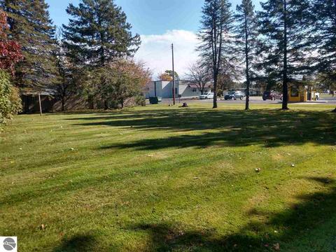 143 Saginaw St, Au Gres, MI 48703 photo 4