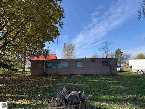 108 S 2nd St, Mesick, MI 49668 photo 15