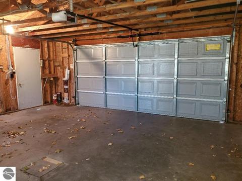 435 N Fourth St, Shepherd, MI 48883 photo 33