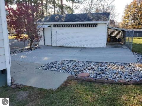 435 N Fourth St, Shepherd, MI 48883 photo 45