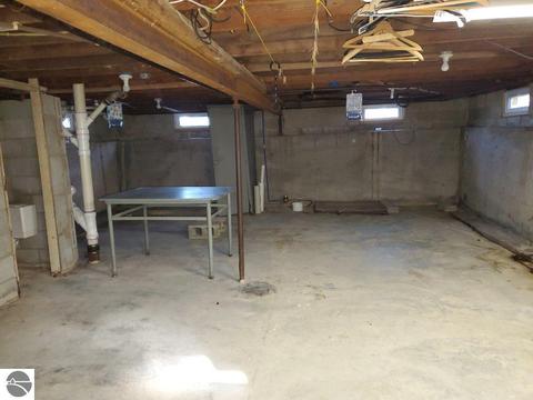 435 N Fourth St, Shepherd, MI 48883 photo 28