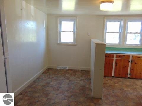 625 E North St, Ithaca, MI 48847 photo 8