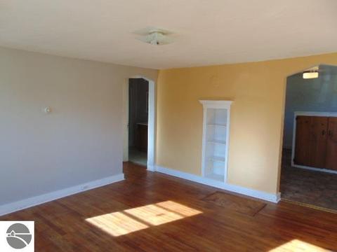 625 E North St, Ithaca, MI 48847 photo 12