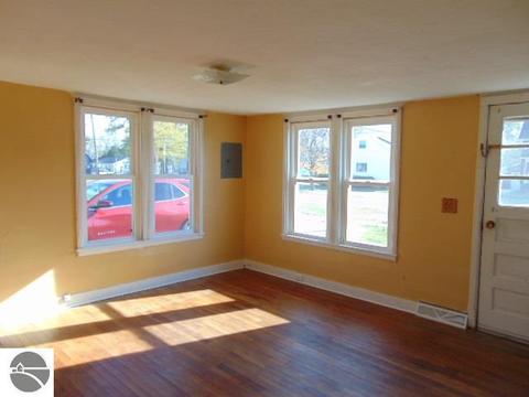 625 E North St, Ithaca, MI 48847 photo 11