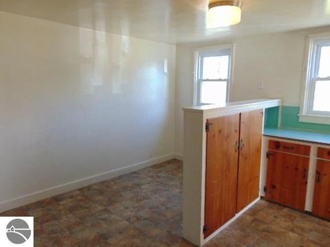 625 E North St, Ithaca, MI 48847 photo 5