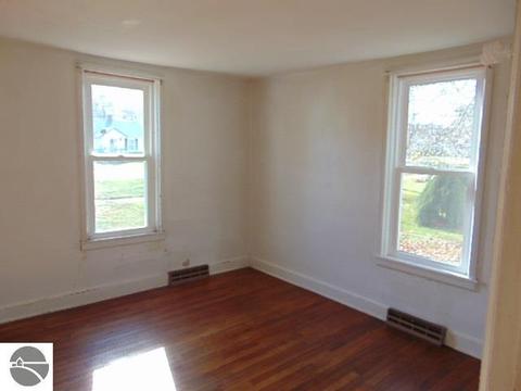 625 E North St, Ithaca, MI 48847 photo 13