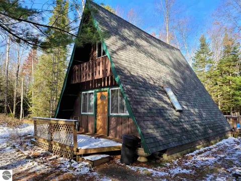 10761 Mohawk Trl, Roscommon, MI 48653 photo 2