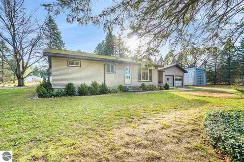 3527 E Mill Rd, Grawn, MI 49637 photo 1