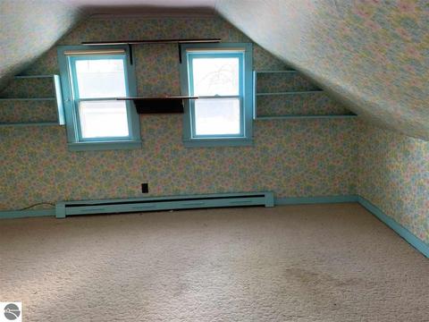 1052 Lynn St, Sumner, MI 48889 photo 21