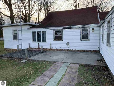 1052 Lynn St, Sumner, MI 48889 photo 27