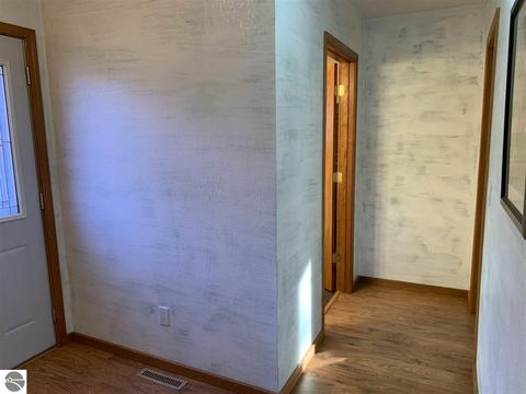 1038 Lynn St, Sumner, MI 48889 photo 23
