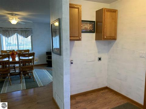 1038 Lynn St, Sumner, MI 48889 photo 28