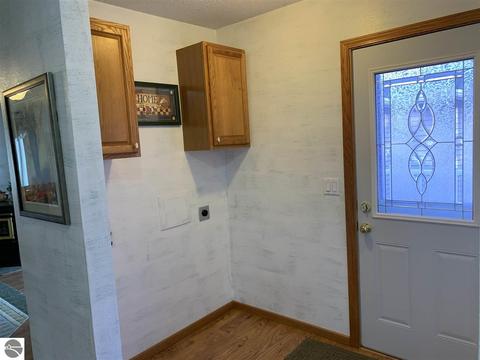 1038 Lynn St, Sumner, MI 48889 photo 27