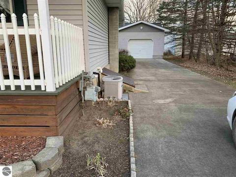 1038 Lynn St, Sumner, MI 48889 photo 56