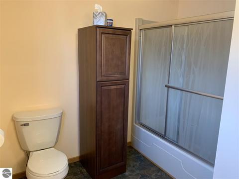 1038 Lynn St, Sumner, MI 48889 photo 26