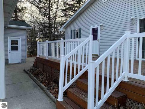 1038 Lynn St, Sumner, MI 48889 photo 36