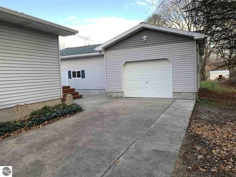 1038 Lynn St, Sumner, MI 48889 photo 55