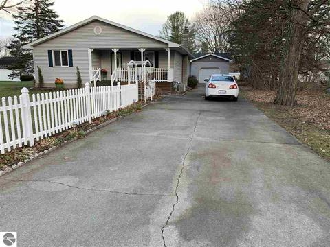 1038 Lynn St, Sumner, MI 48889 photo 48