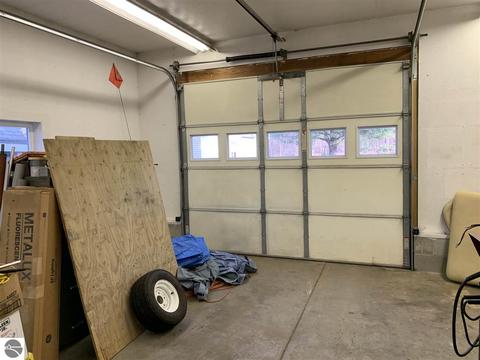 1038 Lynn St, Sumner, MI 48889 photo 39