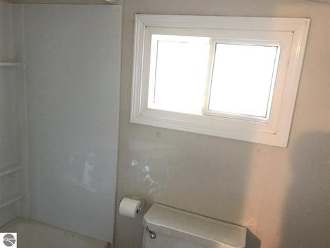 527 E Wright Ave, Shepherd, MI 48883 photo 10