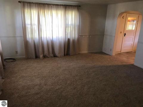 527 E Wright Ave, Shepherd, MI 48883 photo 6