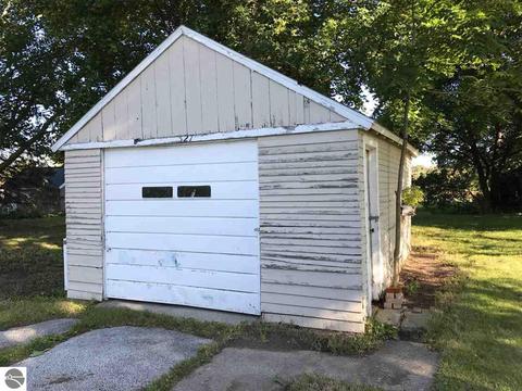 527 E Wright Ave, Shepherd, MI 48883 photo 12