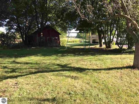 527 E Wright Ave, Shepherd, MI 48883 photo 13