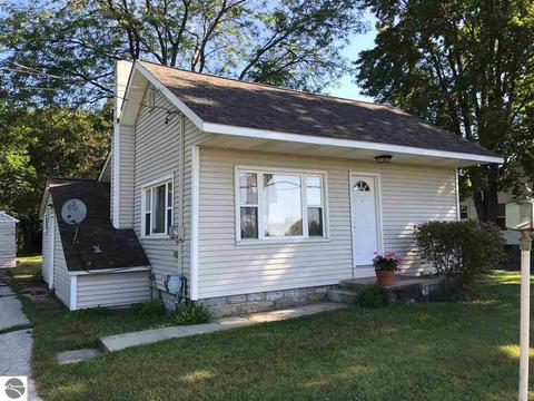 527 E Wright Ave, Shepherd, MI 48883 photo 1