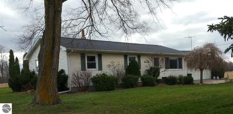 4800 E Pleasant Valley Rd, Shepherd, MI 48883 photo 1