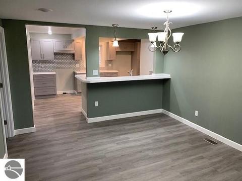 813 S Croswell Rd, Ithaca, MI 48847 photo 5