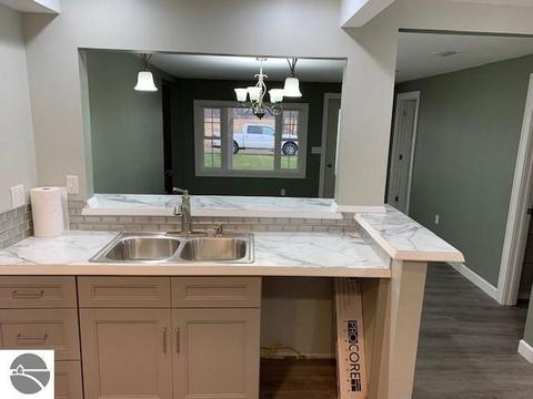 813 S Croswell Rd, Ithaca, MI 48847 photo 8
