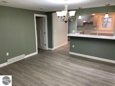 813 S Croswell Rd, Ithaca, MI 48847 photo 4