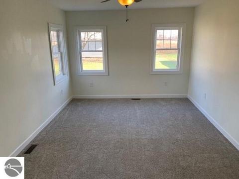813 S Croswell Rd, Ithaca, MI 48847 photo 9