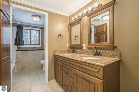 9596 Circle Dr, Interlochen, MI 49643 photo 17