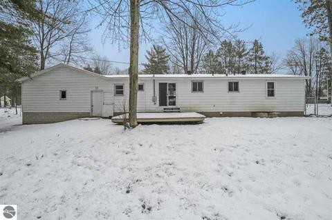 9596 Circle Dr, Interlochen, MI 49643 photo 24