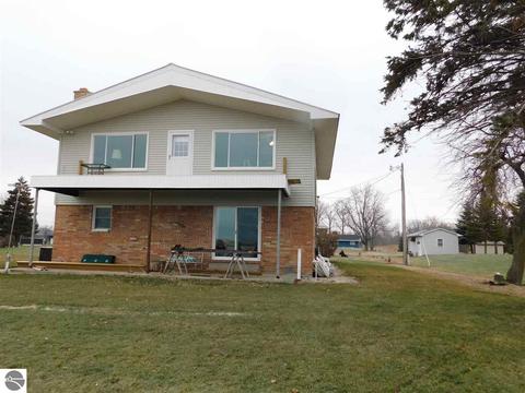 2326 Bay Ridge Dr, Au Gres, MI 48703 photo 1