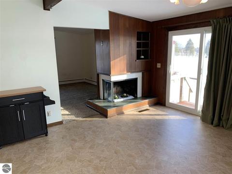 1313 N State, Ithaca, MI 48847 photo 8