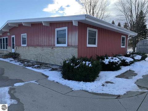 1313 N State, Ithaca, MI 48847 photo 2
