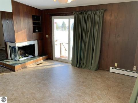 1313 N State, Ithaca, MI 48847 photo 11