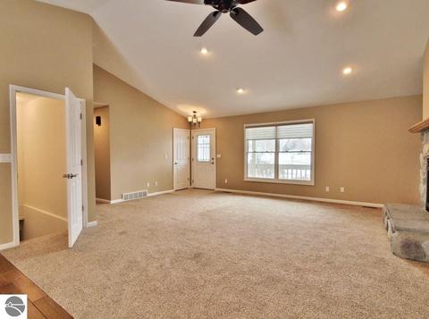 720 Westwind Ln, Ithaca, MI 48847 photo 3