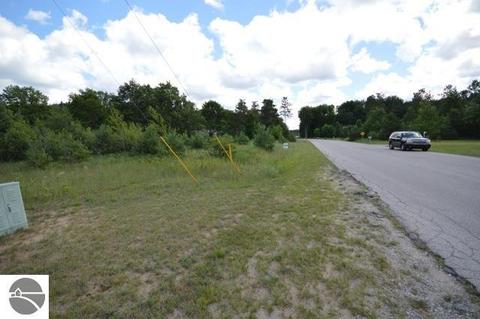 10950 Dylan Dr, Interlochen, MI 49643 photo 20