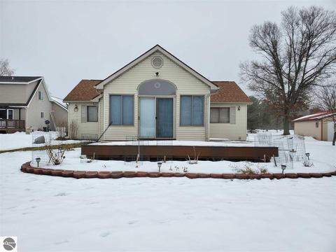 3371 Pinehurst Dr, Lake, MI 48632 photo 1