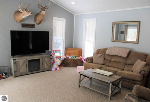 92 S Pure Rd, Shepherd, MI 48883 photo 11