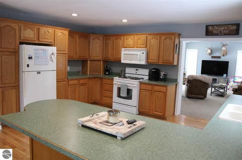 92 S Pure Rd, Shepherd, MI 48883 photo 8