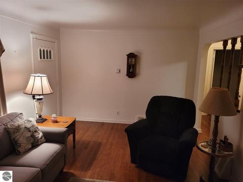 349 Bede St, Flint, MI 48507 photo 8