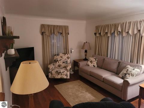 349 Bede St, Flint, MI 48507 photo 6